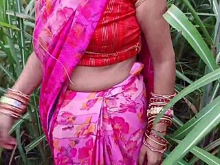 देसी विलेज भाभी फील्ड लवर बॉय के साथ आउटडोर चुदाई