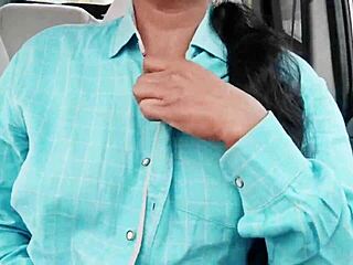 अरे यार, कार में इस कॉलेज गर्ल के साथ, वो वाइल्ड तेलुगु गंदी बातें कर रही...