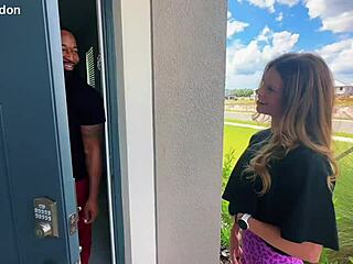 सिडनी रायन मसाज बुक किया लेकिन बड़ा काला लंड कच्चा ले लिया! 💆‍♀️🍆