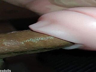 ट्रेलर में किसी का इंटेंस ब्लोजॉब एक्सपीरियंस