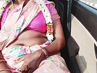 Sundar Telugu housewife boyfriend se car chudai gandi baaton ke saath pati ko cheat
