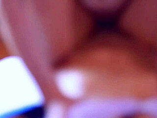 शर्मीली कॉलेज आंटी बहन के रूममेट से चोरी-छिपे क्यों चुदवा रही?