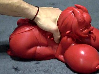 ओह शूट दो डेमन्स का फेसऑफ, इंटेंस इंटररेशियल चुदाई के बाद XattlaLust बड़ी गांड ब्रूनेट के डॉल मुंह से कम चाटा