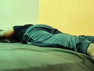 beautiful and hot chubby malaysian chick pussy fucking