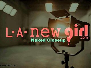 काली बालों वाली हसीना सोलो फोटोशूट में बॉडी दिखाने लगी