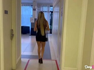 Levei o novinho em casa pra foder gostoso meu cuzinho