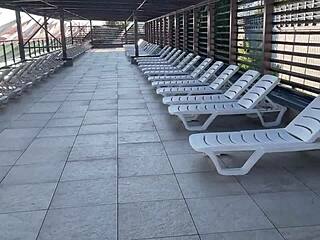 क्यूट बीच गर्ल एनल, डबल पेनेट्रेशन और स्क्वर्टिंग से गंदी स्लेव बनी