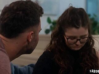 सेठ गैंबल और बनी मैडिसन सौतेले भाई-बहन कोडी स्टील और लियाना लविंग्स के साथ फोरसम!