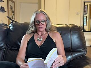 hey, listen to this, says nina nite as she reads aloud in her curvy muscular bodybuilder outfit for the interactive photoshoot.