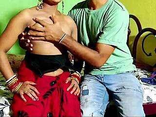 ये इंटेंस देसी बंगाली चुदाई फोन लुर और घरेलू पैशन से खींचती है