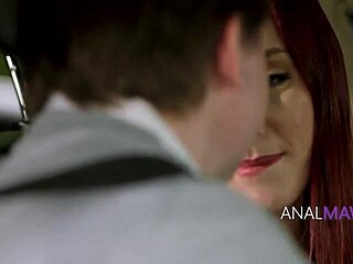 चर्च के बाद सौतेली माँ की गांड की प्यास बुझाई टैबू जोश से! 😈🍑