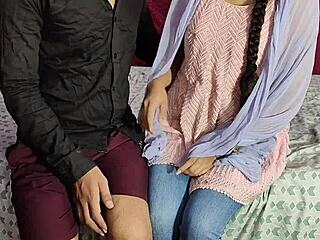 ट्विस्ट: गर्लफ्रेंड को धोखा देकर हॉट वर्जिन रेडहेड स्टेपसिस्टर से चोदा