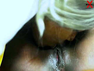 शरारती लड़कियां चुदाई का मजा लेने को बेताब, देखो कैसे लिया