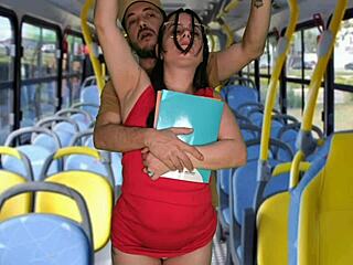 बस में क्यूट स्टूडेंट को मसलकर चोदा, देखना है ना?