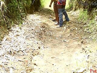 हॉर्नी आंटी युवा 18+ काले स्टड से आउटडोर चुदाई मांगती है?