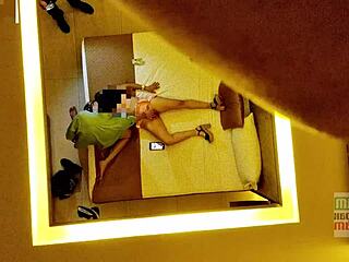 पाम हॉटवाइफ बनी मॉन्स्टर लंड से ककॉल्ड स्टाइल चुदाई हबी के लिए