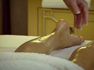 missy luv's weekend massage turns into hot lesbian pussy licking with zazie skymm