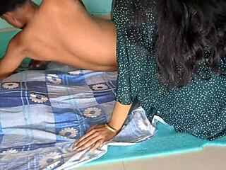 हे भाभी टॉयलेट में चुदाई करनी है?