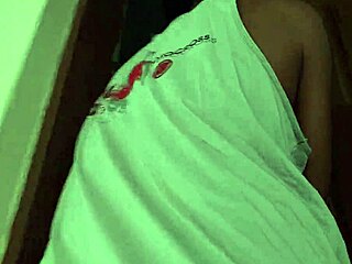 बीबीसी पड़ोसी कपड़े फाड़ शेव्ड चूत-गांड गैप करता फार्टिंग एनल क्रीमपाई स्क्वर्ट के लिए