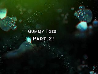 Ama and Ashlynn worship gummy soles with intense TOE SUCKING and SOLE LICKING in flip flops