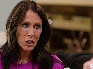 Two Stepmoms Lick And Facesit Stepdaughter's Pussy Hard!