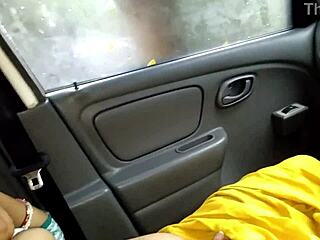 हॉर्नी इंडियन मिल्फ आंटी कार जंगल में बड़ी चूचियां मसल चूत फिंगरिंग ऑर्गेज्म