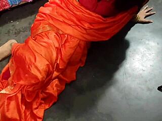 प्यारी भाभी तेल मालिश के बाद देवर के रफ एनल के लिए झुक गई