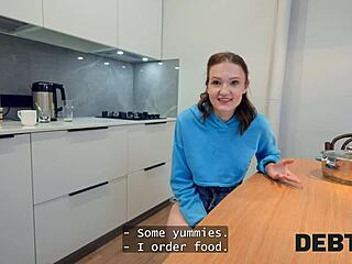 नॉटी कॉलेज स्लट हाउस मैनेजर से गांड मरवा लेने की भीख मांगती है